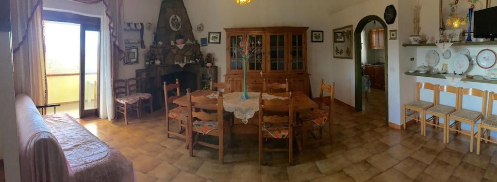 Attico Vista Mare Βίλα Tanaunella Εξωτερικό φωτογραφία
